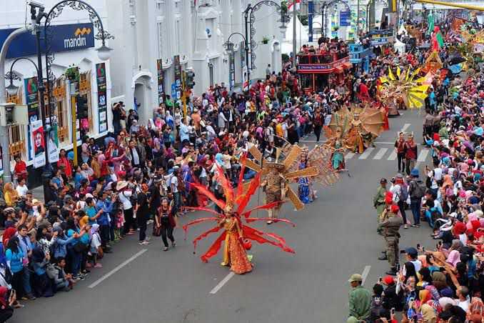 Festival Budaya Tradisional: Daya Tarik & Edukasi Budaya
