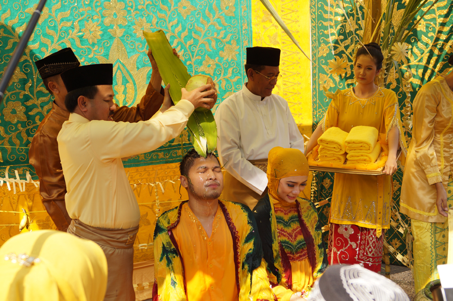 Makna Simbolis Adat Pernikahan Tradisional Indonesia
